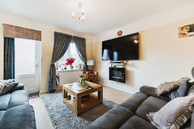 97, Glen Road, Southampton photo 3