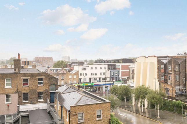 Flat for sale in Sledge Tower, Roseberry Place, Dalston