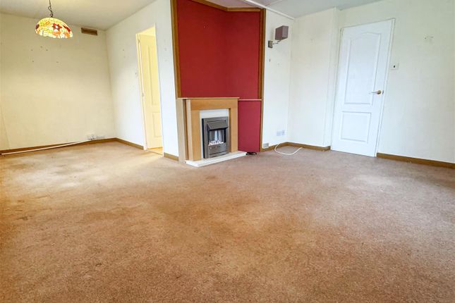 8 Aldingbourne Park, Hook Lane, Chichester photo 3