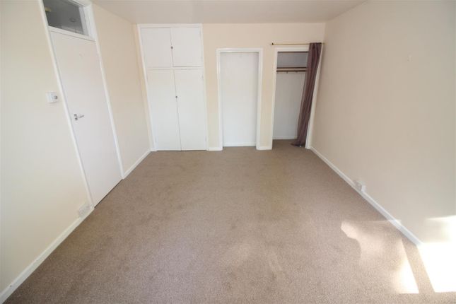 Flat to rent in Nicholson Way, Sevenoaks