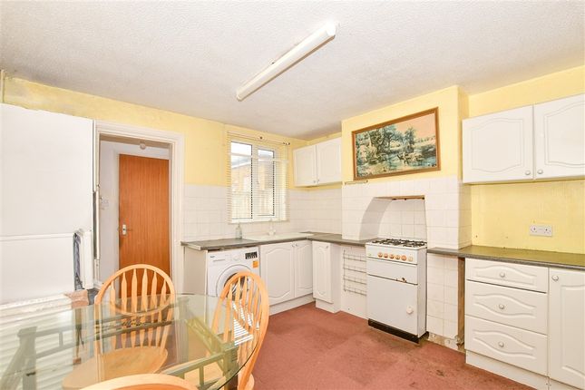 Portland Place, Snodland photo 3