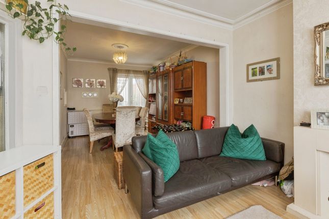 16, Waterton Avenue, Kent photo 4