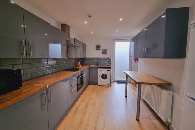 Terraced house to rent in Wilford Grove, Nottingham