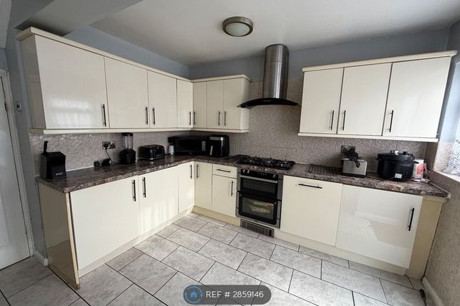 Cumberland Avenue, Welling photo 4