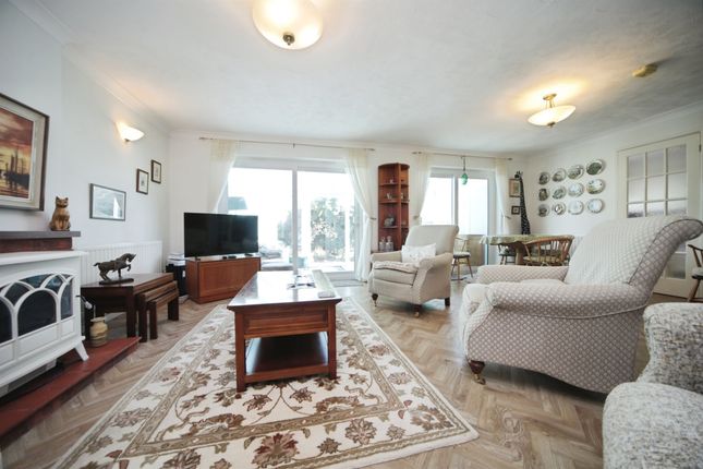 3, Hudson Way, Bury St. Edmunds photo 2