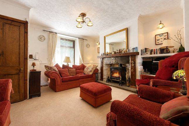 63, Den Lane, Saddleworth photo 4