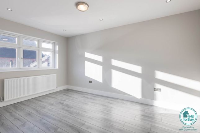 End terrace house to rent in Vernon Road, Sutton
