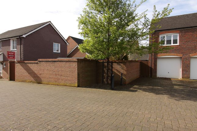 Detached house for sale in Rye Way, Augusta Park, Andover