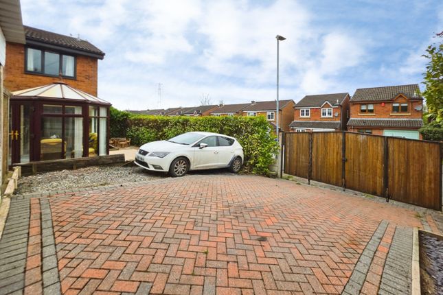 5, Tidebrook Place, Packmoor photo 2