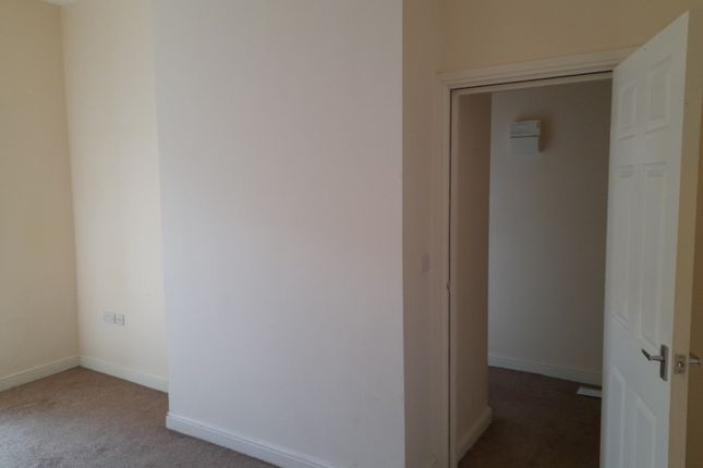 Flat to rent in Kirkby Road, Hemsworth, Pontefract