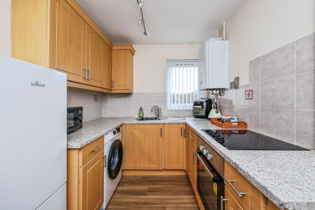 5, Field Avenue, Nottingham photo 3