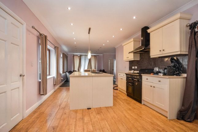 4, Barratts Road, West Yorkshire photo 2