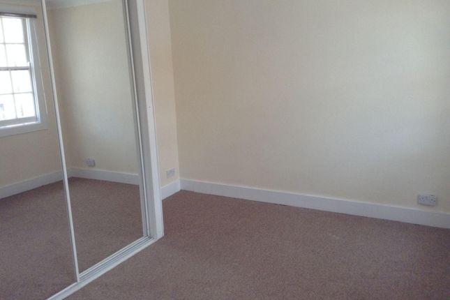 Flat to rent in Bell Street, Westminster