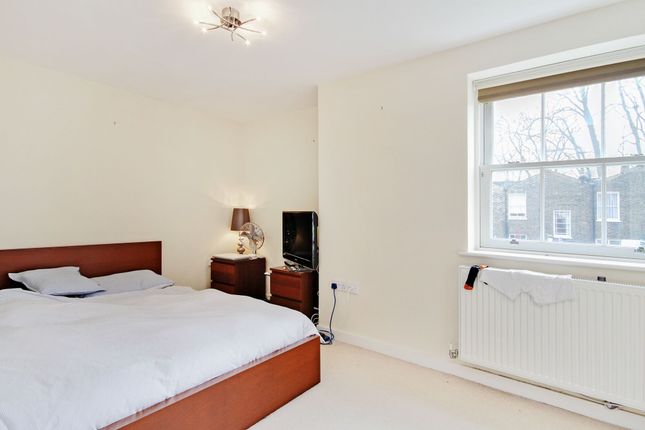 Flat 11, Chaplin House, London photo 4