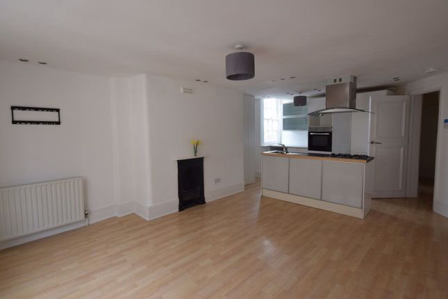 2 bed flat to rent in King Street, Bideford EX39