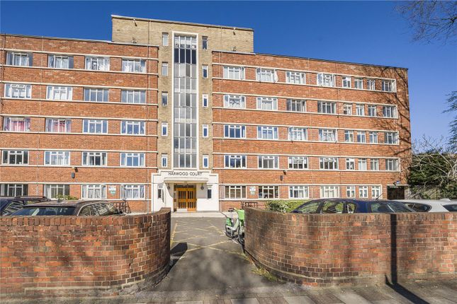 Studio flat on 110, Harwood Court, London, £210,000