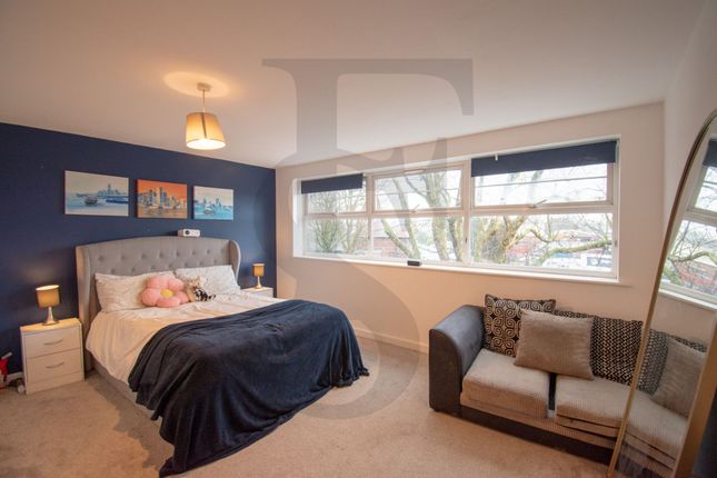 132g Larchmont Road, Leicester photo 2