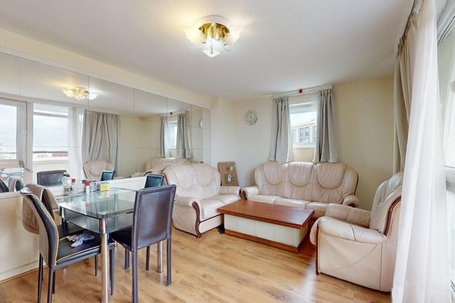 Thumbnail Flat to rent in Hall Tower, London