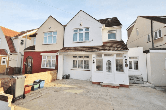 Thumbnail Semi-detached house to rent in Chatsworth Crescent, Hounslow