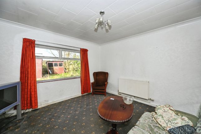 4, Perrins Road, Warrington photo 4