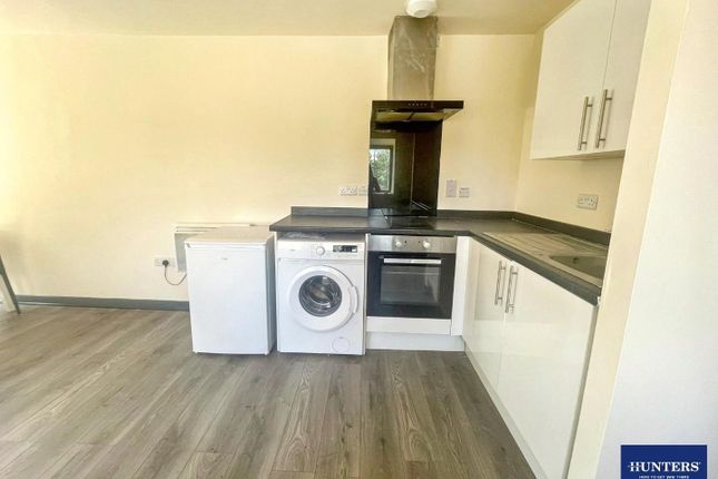 Flat 122 Olicana House, Chapel Street, Bradford photo 4