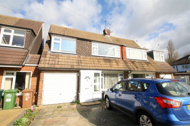 Nursery Gardens Staines Upon Thames Surrey Tw18 3 Bedroom Semi Nursery Gardens Staines Upon Thames