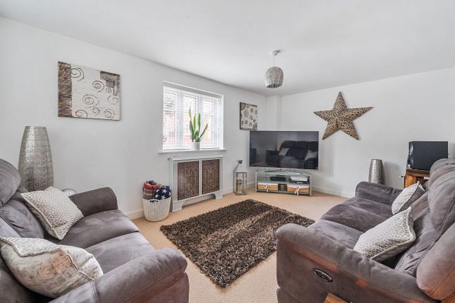 17, Desdemona Way, Brackley photo 3