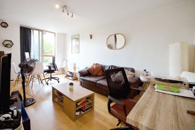 Flat for sale in Asher Way, London