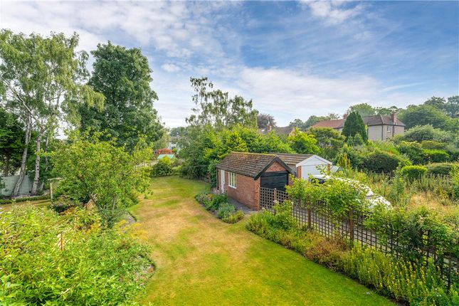 6, Moseley Wood Lane, West Yorkshire photo 3