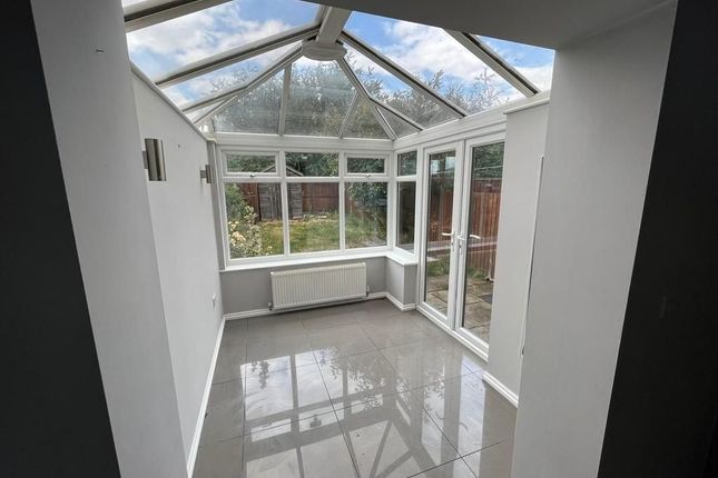 Roundhouse Crescent, Worksop photo 4