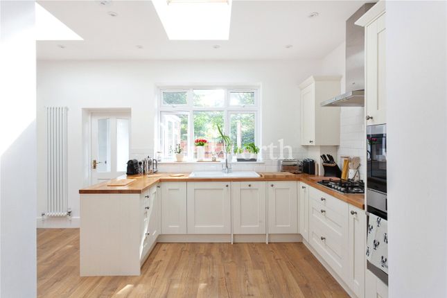 88, Russell Avenue, London photo 4