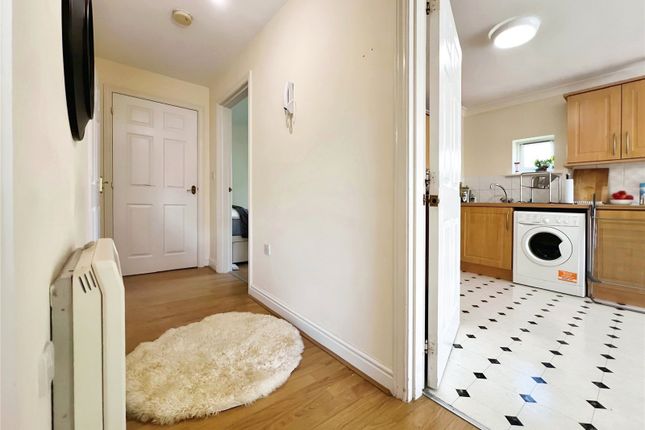 Flat for sale in Willenhall Road, Wolverhampton, West Midlands