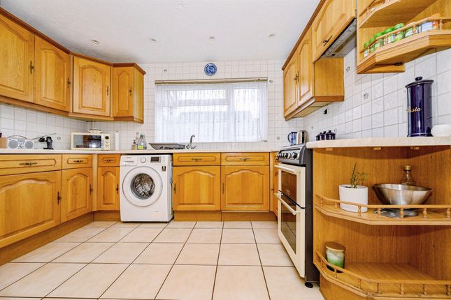 95, Wootton Drive, HEMEL HEMPSTEAD photo 3