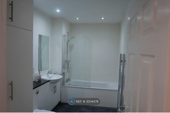 Hutchinson Place, Leeds photo 2