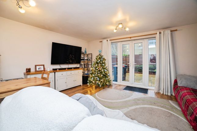 51, Brandon Walk, Nottinghamshire photo 2