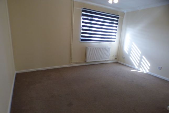 Coulson Court, Dallow Road, Luton photo 2