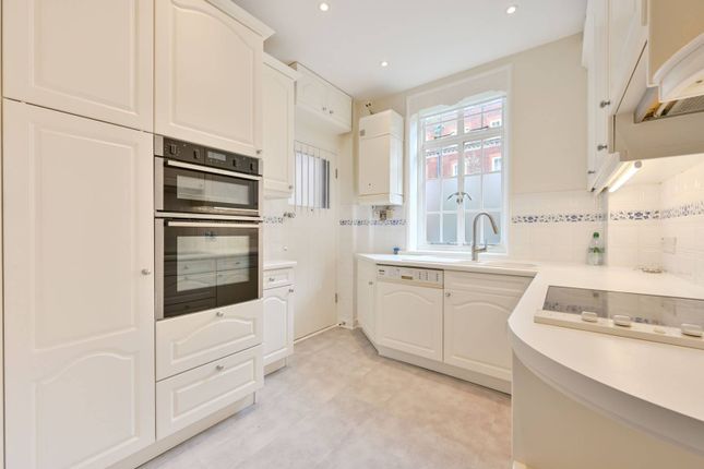 Thumbnail Flat to rent in Duchess Of Bedford Walk, High Street Kensington, London