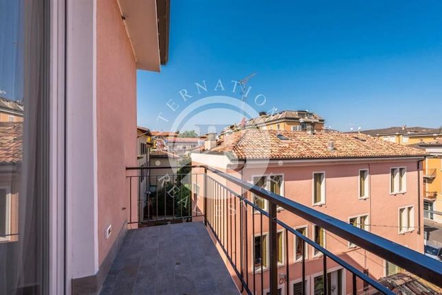 Thumbnail Apartment for sale in Desenzano Del Garda, Lombardy, 25015, Italy