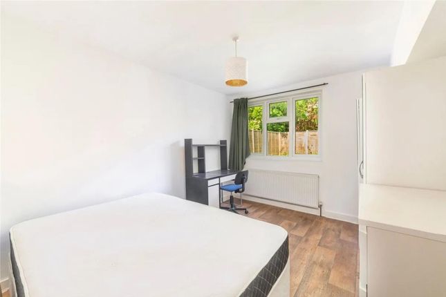 33, Fairbridge Road, London photo 3