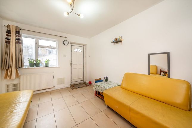 12, Clare Road, Hounslow photo 3