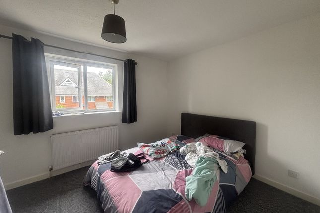 22, Emerton Gardens, Milton Keynes photo 4
