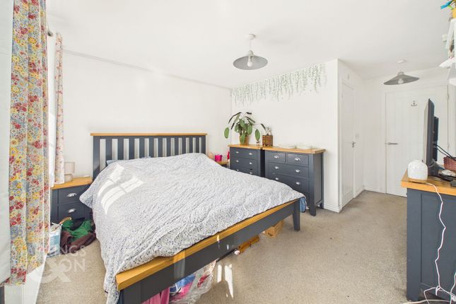 30 Swallow Drive, Wymondham photo 4