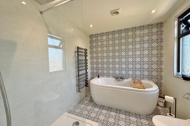 131, Hawthorn Crescent, Portsmouth photo 3