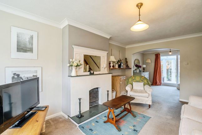 2, Gilpin Close, West Sussex photo 4
