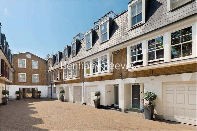 Mews house to rent in St Catherines Mews, Chelsea