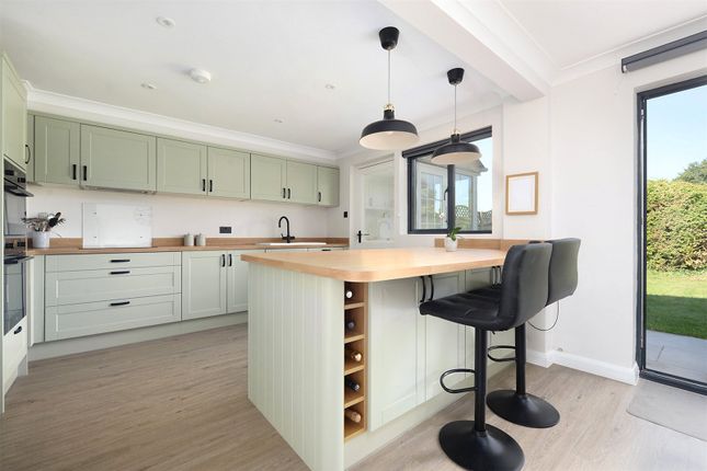 2 Churchside Villas,, South Brent, Devon photo 4