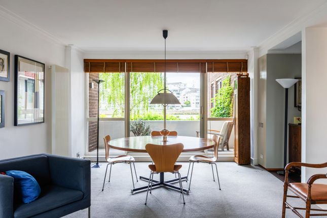 Flat 37, Valiant House, 75 Vicarage Crescent, London photo 3