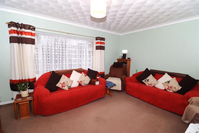 6, Long Avenue, Bexhill-on-Sea photo 4