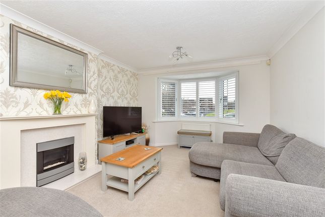 Sheringham Close Allington, Maidstone photo 3