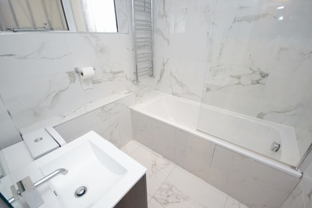 Flat 2, Culver House, Holborn photo 4